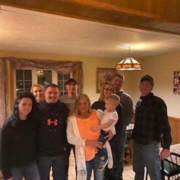 Meet your Posher, Carolyn - Picture 1 of 1